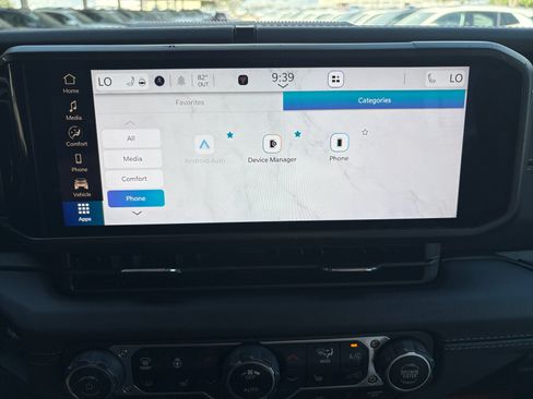 Used 2025 Jeep Gladiator Sport AWD/4WD image 15