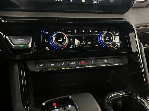 Used 2025 GMC Sierra 1500 AT4 image 21