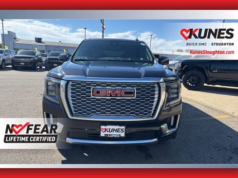 Used 2024 GMC Yukon Denali w/ Denali Reserve Package image 5