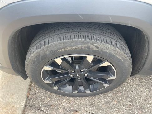 Used 2025 Chevrolet Equinox RS w/ Safety and Technology Package FWD image 22
