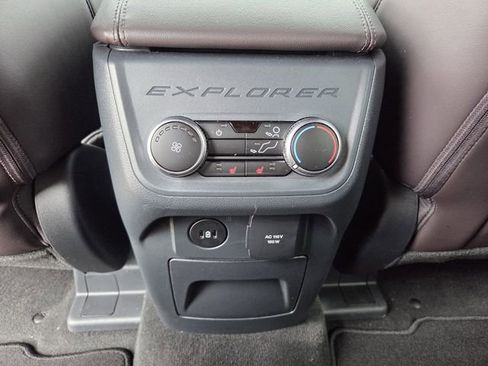 New 2026 Ford Explorer Platinum image 16