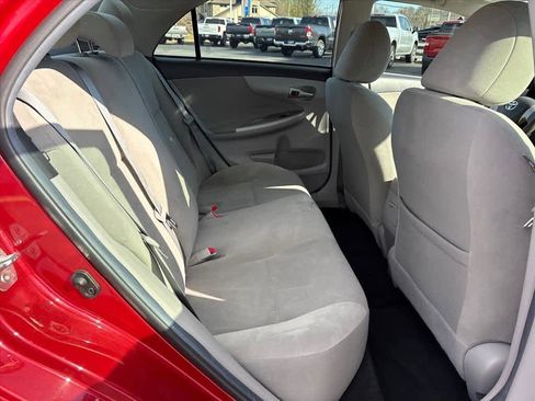 Used 2013 Toyota Corolla LE image 8