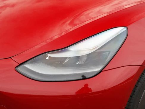 Used 2021 Tesla Model 3 Long Range image 9