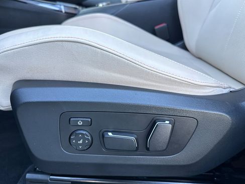 Used 2025 BMW X3 xDrive30i w/ Premium Package image 15