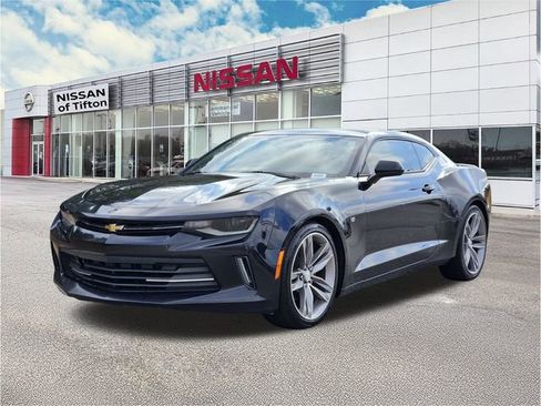 Used 2018 Chevrolet Camaro LT w/ RS Package image 8