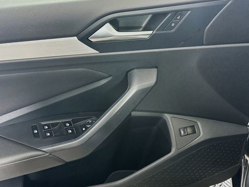 Used 2025 Volkswagen Jetta S image 15