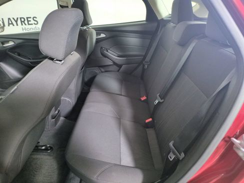 Used 2015 Ford Focus SE w/ SE Cold Weather Package FWD image 25
