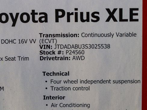Certified 2025 Toyota Prius XLE image 29