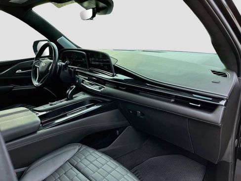 Certified 2024 Cadillac Escalade V AWD/4WD image 39