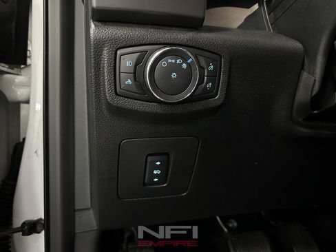 Used 2016 Ford F150 XLT w/ Equipment Group 302A Luxury AWD/4WD image 30