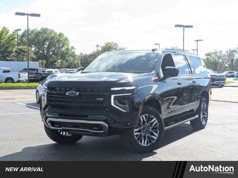 New 2026 Chevrolet Suburban Z71 image 1