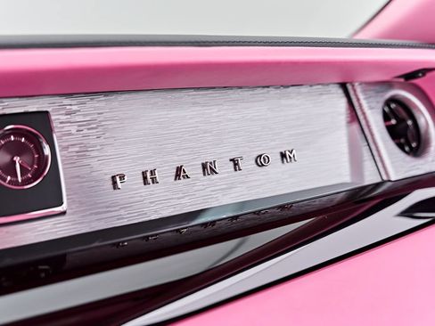 Used 2024 Rolls-Royce Phantom Sedan w/ The Phantom Package RWD image 86