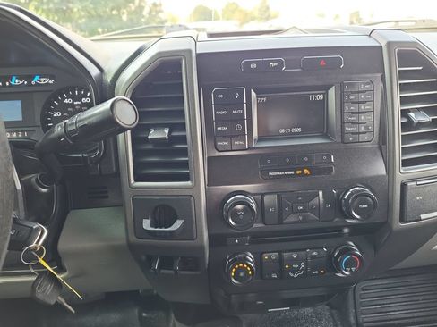 Used 2017 Ford F350 XL w/ Power Equipment Group AWD/4WD image 16