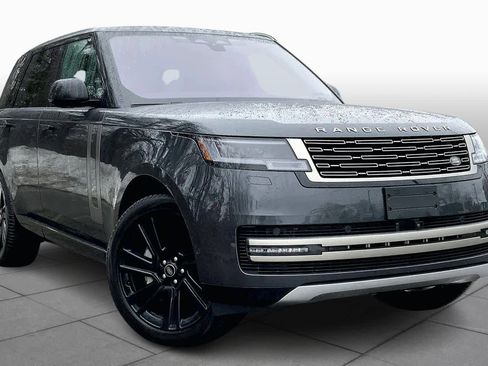 Used 2023 Land Rover Range Rover SE image 3