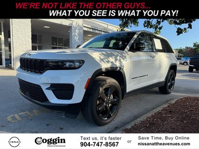 Used 2023 Jeep Grand Cherokee Altitude