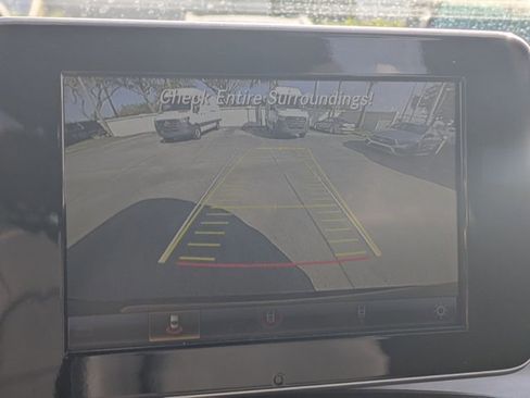 Used 2019 Mercedes-Benz GLC 300 4MATIC image 14