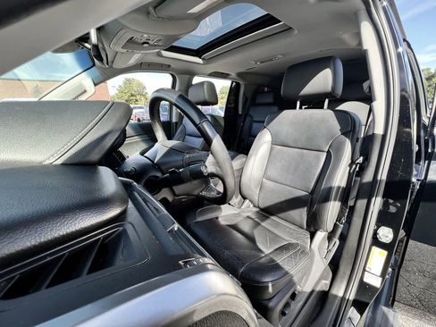 Used 2019 Chevrolet Tahoe LT image 10