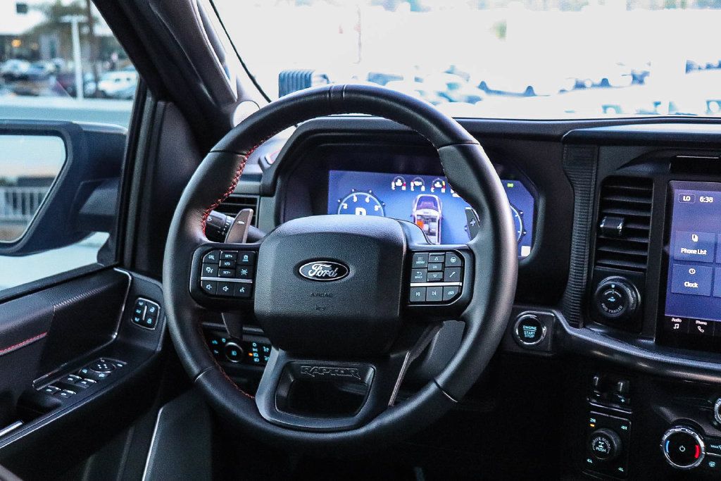 Used 2025 Ford F150 Raptor AWD/4WD image 17