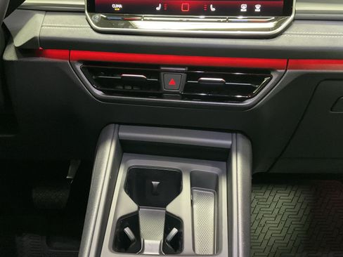 New 2026 Volkswagen Tiguan SE AWD/4WD image 12