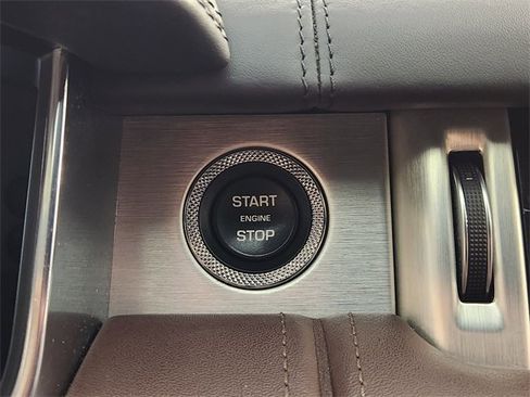 Used 2019 Land Rover Range Rover LWB SV Autobiography image 21