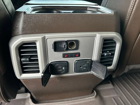 Used 2022 Ford F350 King Ranch w/ King Ranch Ultimate Package AWD/4WD image 43
