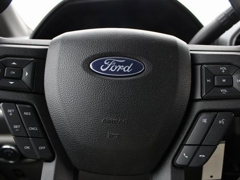 Used 2017 Ford F150 XLT image 13