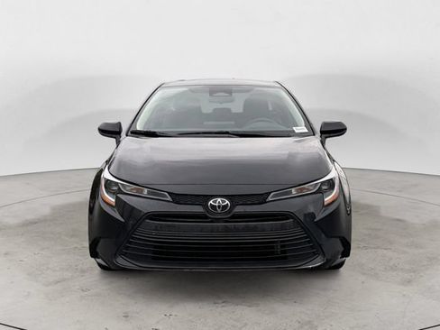 Used 2024 Toyota Corolla LE FWD image 2