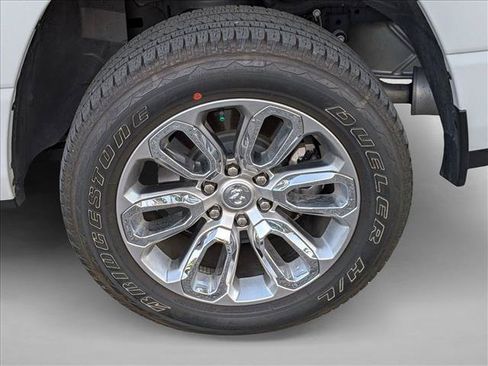 Used 2023 RAM 1500 Laramie AWD/4WD image 19