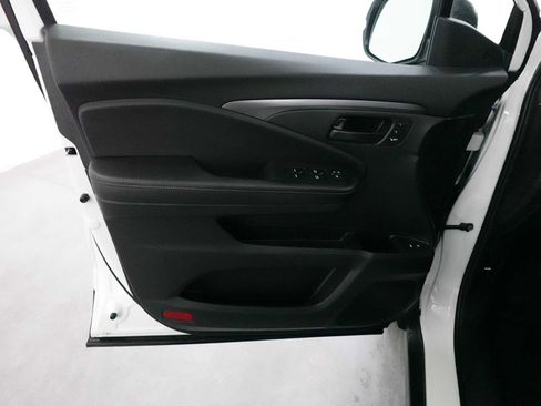 Certified 2023 Honda Passport EX-L image 10