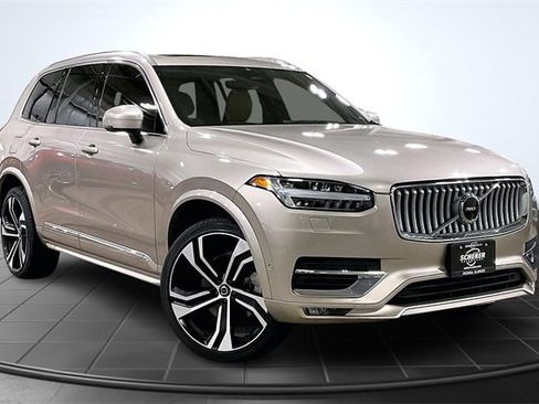 Certified 2024 Volvo XC90 B6 Ultimate image 13