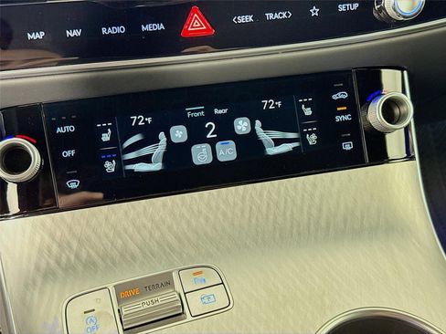 New 2026 Genesis GV70 2.5T Sport Prestige AWD/4WD image 18