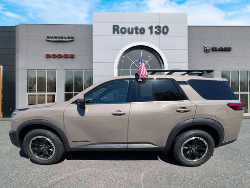 Used 2023 Nissan Pathfinder Rock Creek AWD/4WD image 5