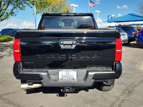 Used 2024 Toyota Tacoma TRD Sport image 11