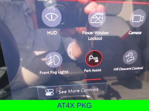 Used 2024 GMC Canyon AT4X image 20