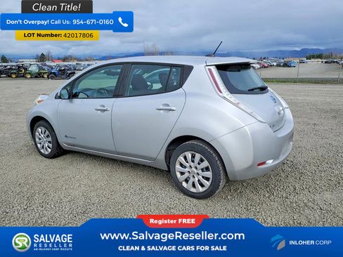 Used 2015 Nissan Leaf S w/ Charge Package FWD image 3