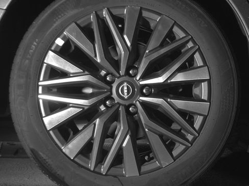 Used 2025 Nissan Altima 2.5 SV image 15