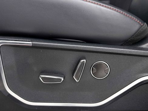 Used 2025 Ford F150 Raptor image 27