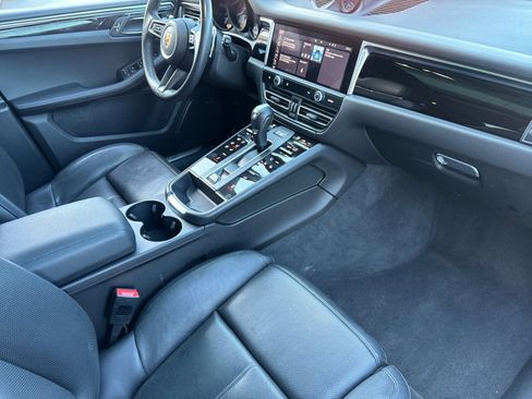 Certified 2022 Porsche Macan S image 15