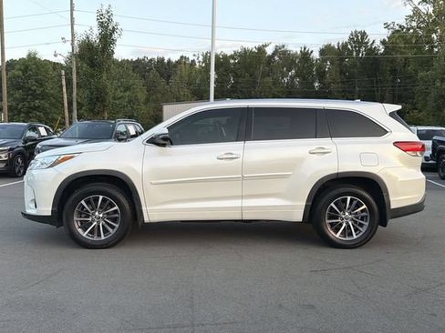 Used 2018 Toyota Highlander XLE FWD image 6