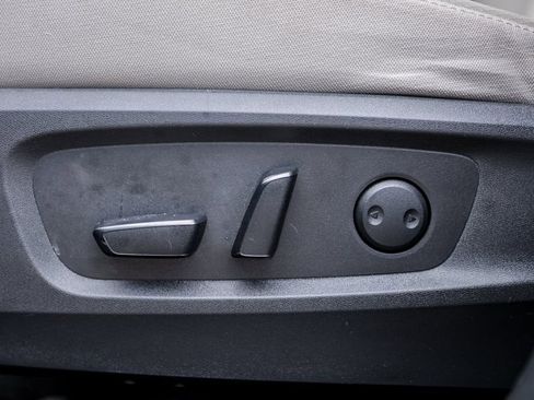 Used 2023 Nissan Pathfinder SV w/ Black Appearance Package image 20