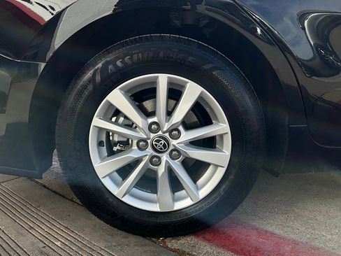 Used 2025 Toyota Camry LE image 9