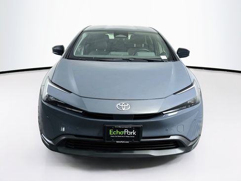 Used 2025 Toyota Prius LE FWD image 2