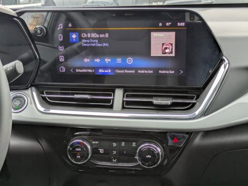 New 2026 Chevrolet Trax LT image 5