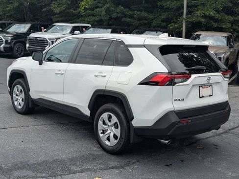 Used 2024 Toyota RAV4 LE FWD image 5