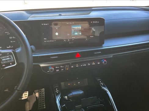 Used 2025 Kia Sorento SX image 6