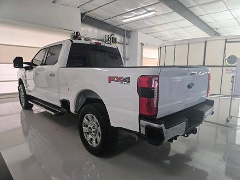 Used 2023 Ford F250 Lariat w/ Chrome Package AWD/4WD image 3