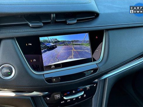 Used 2023 Cadillac XT6 Luxury image 21