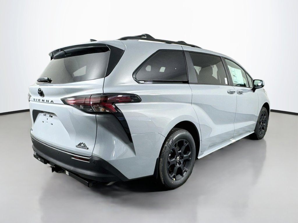 New 2026 Toyota Sienna XLE Woodland Edition AWD/4WD image 8