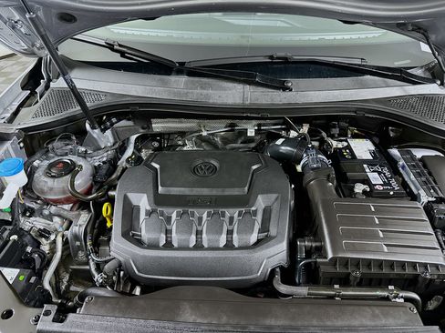 Used 2024 Volkswagen Tiguan SE image 34