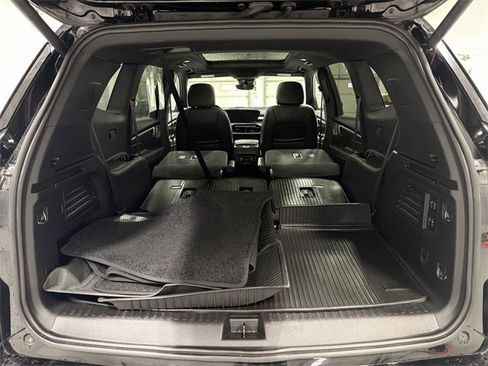 Certified 2025 Buick Enclave Avenir image 16